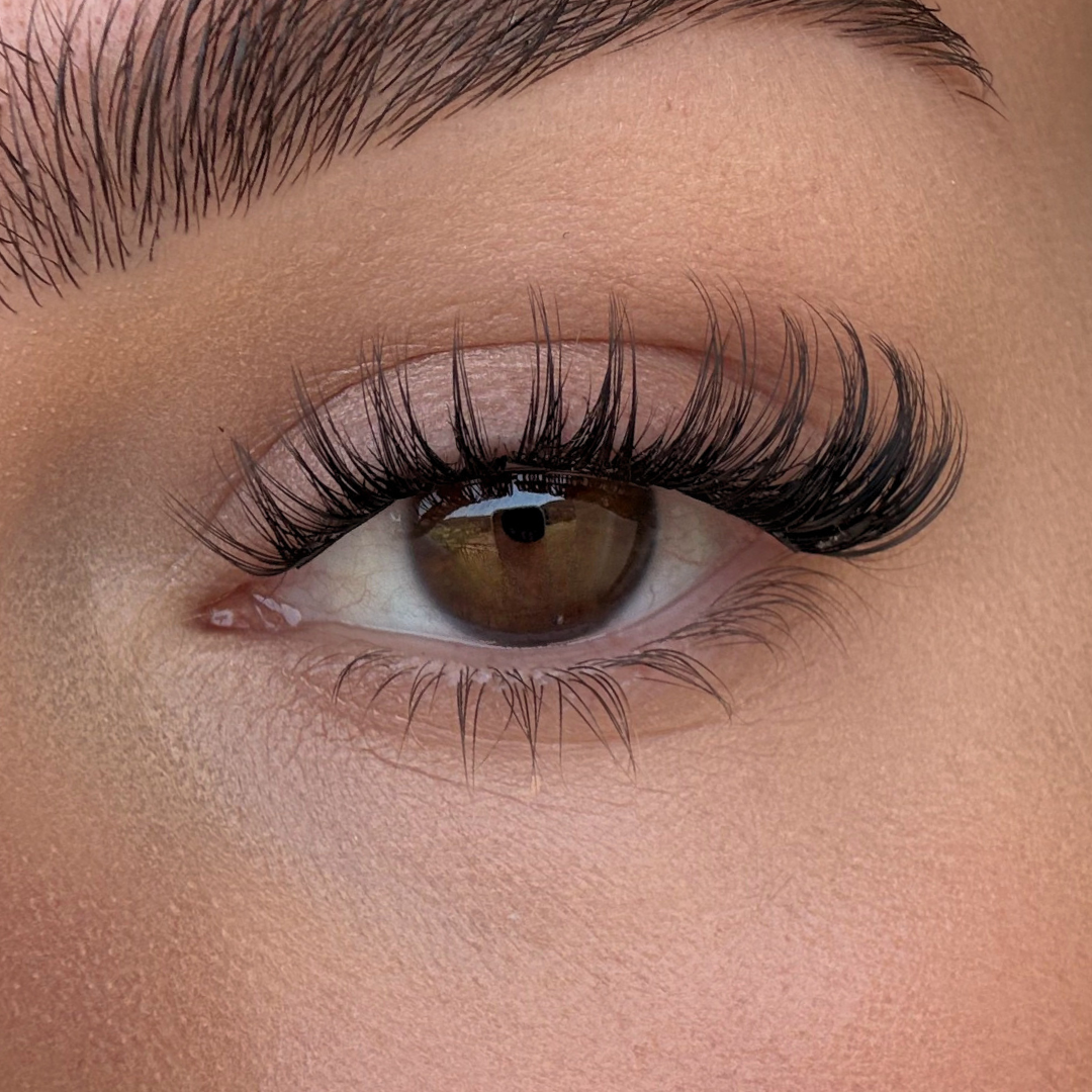 DIY cluster lash extensions