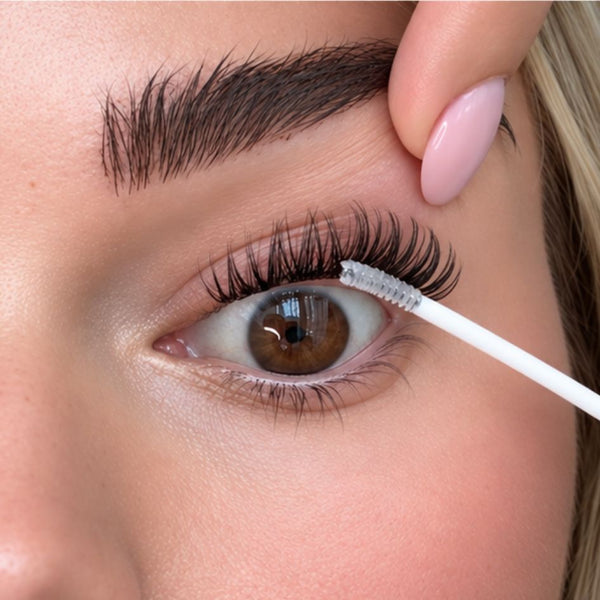 Apply Lash Sealer