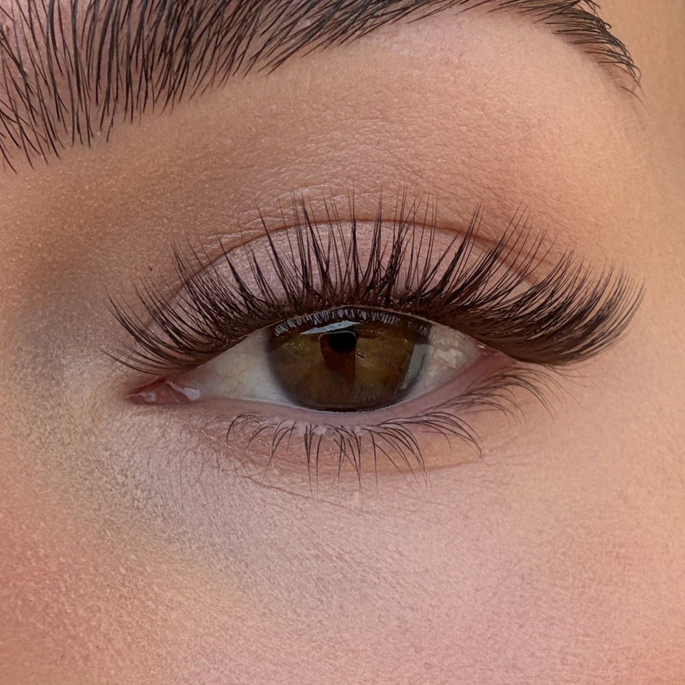 Lash Glow DIY lashes extensions clusters