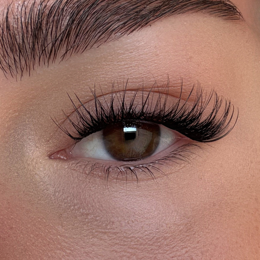 Lash Glow DIY lashes extensions clusters
