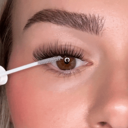 Apply Lash Sealer